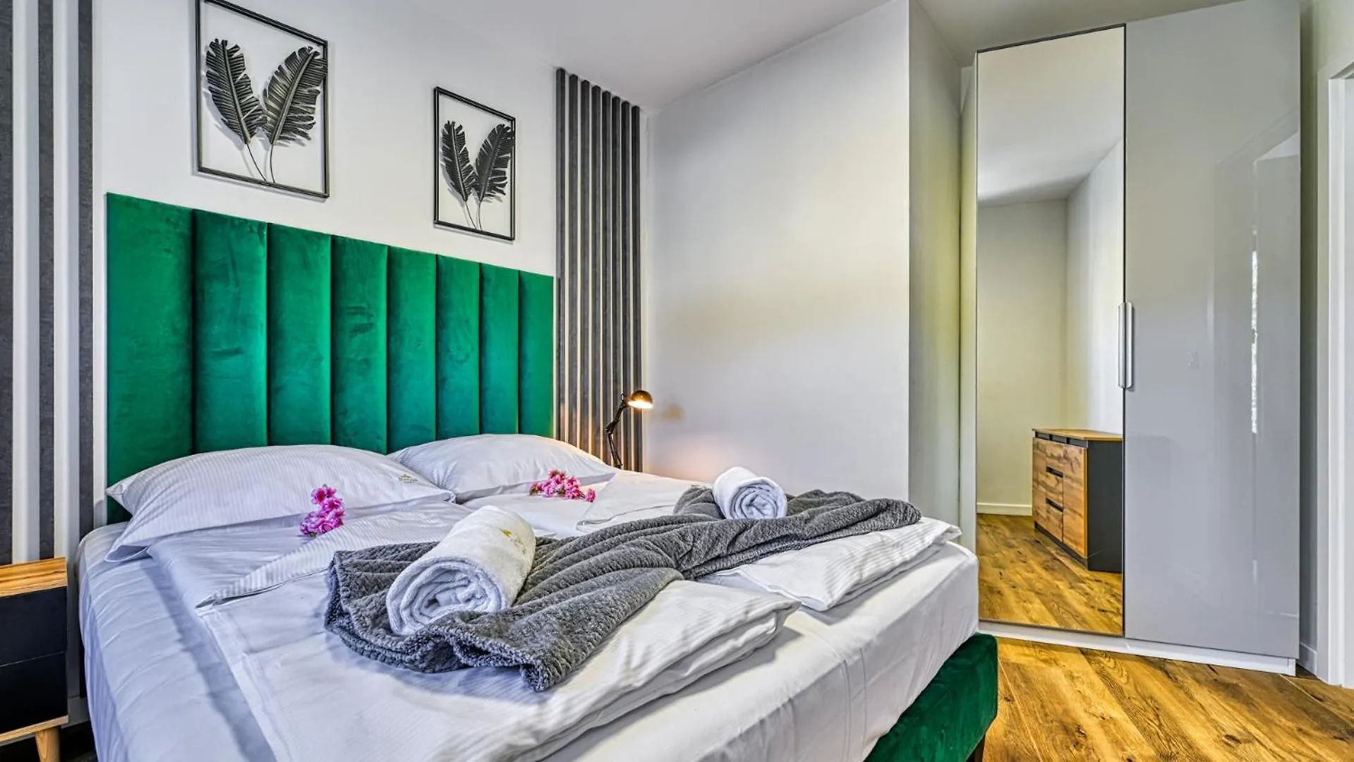 Apartamenty Z Basenem I Saunami Stone Hill Resort Vip Centrum By Royal Aparts Szklarska Poreba 0*,  Poland